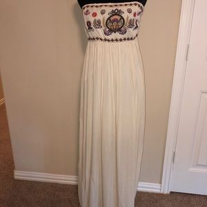Xhilaration strapless dress embroidered detail - M